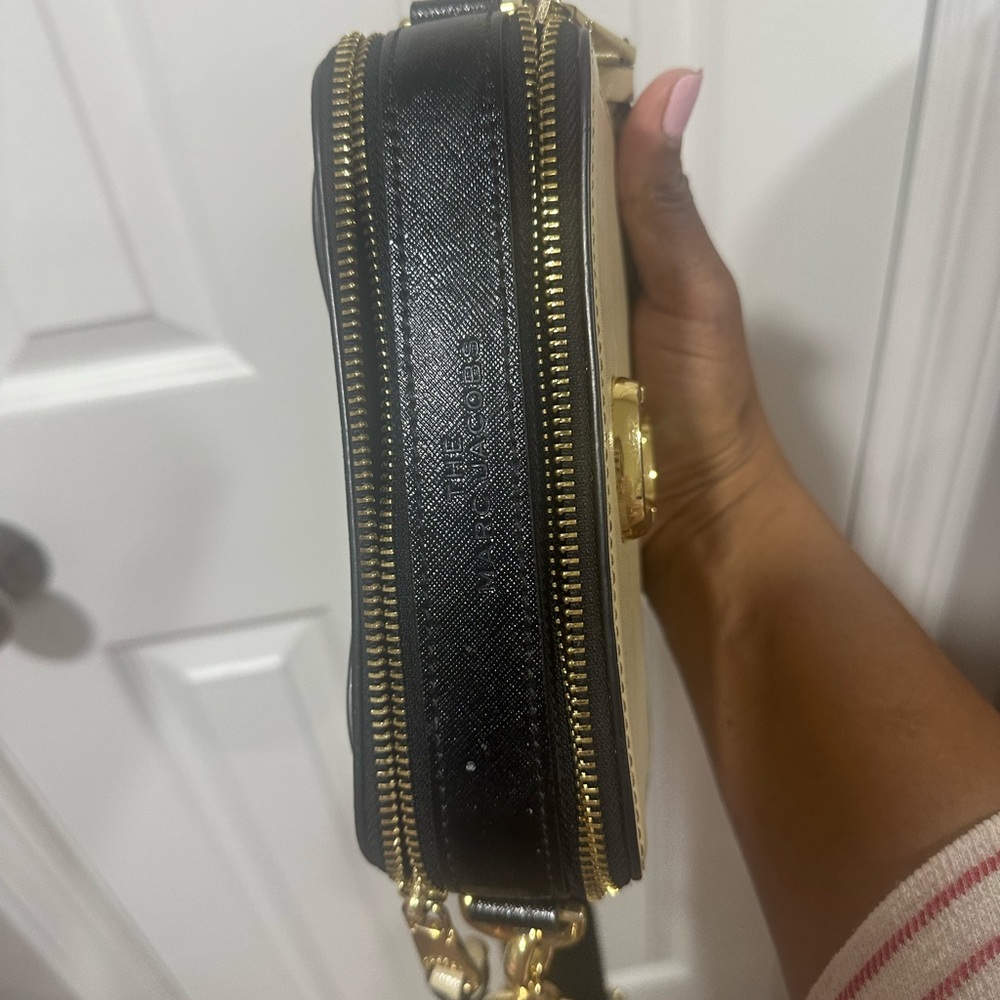 Marc Jacobs Ivory/Black Snapshot Crossbody with Gold Hardware - Picture 2 of 7
